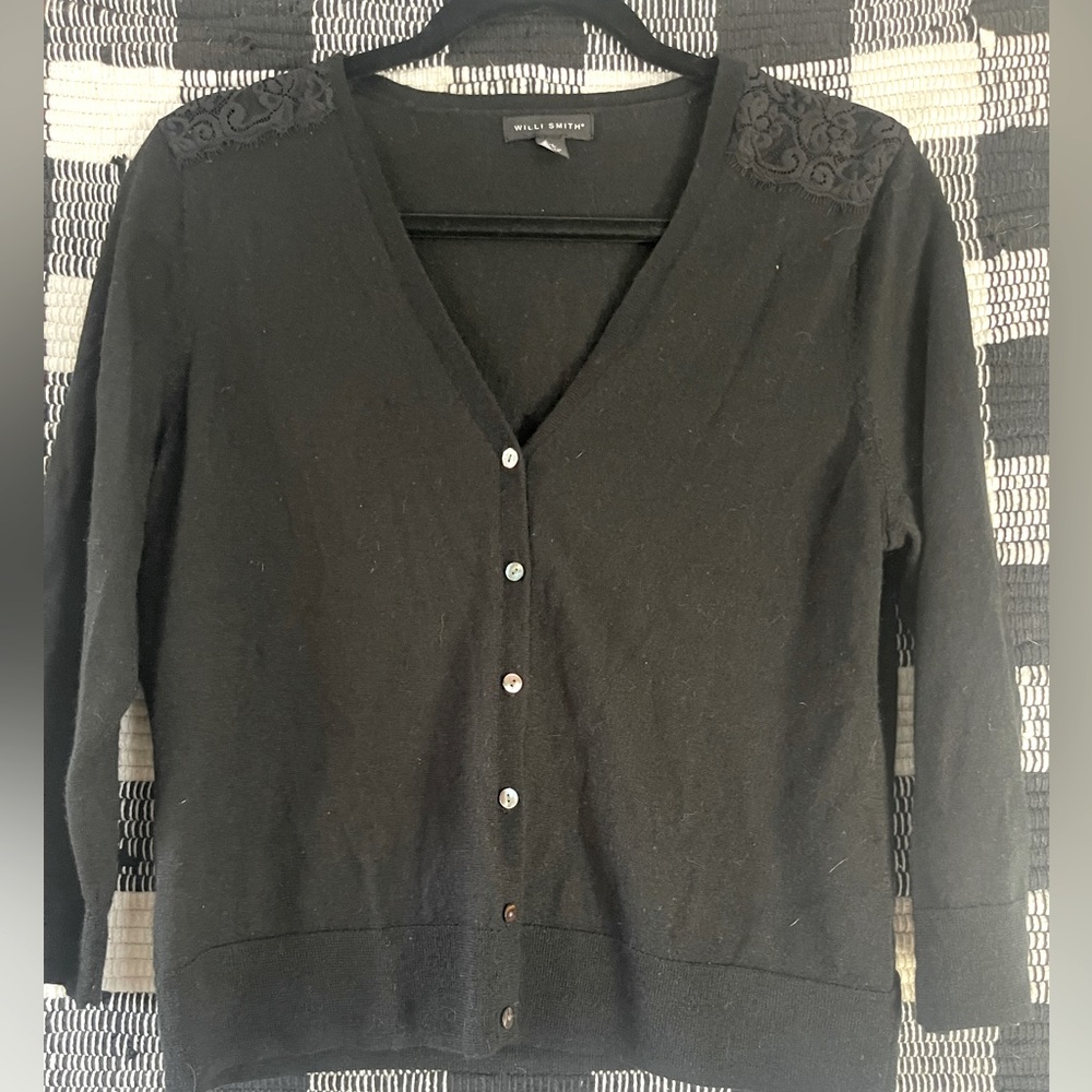 Black cardigan Willi Smith size xlarge lace shoulders